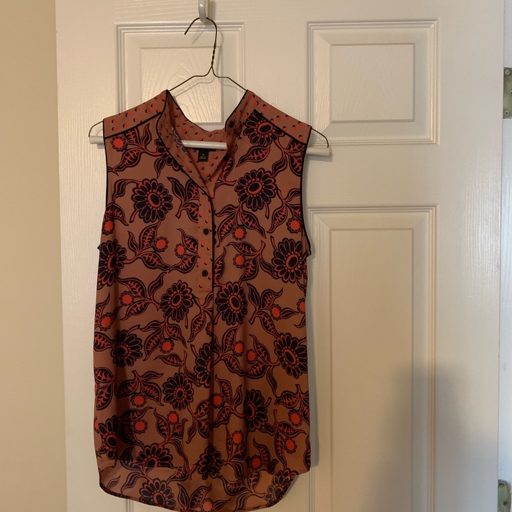 Women’s Sleeveless top